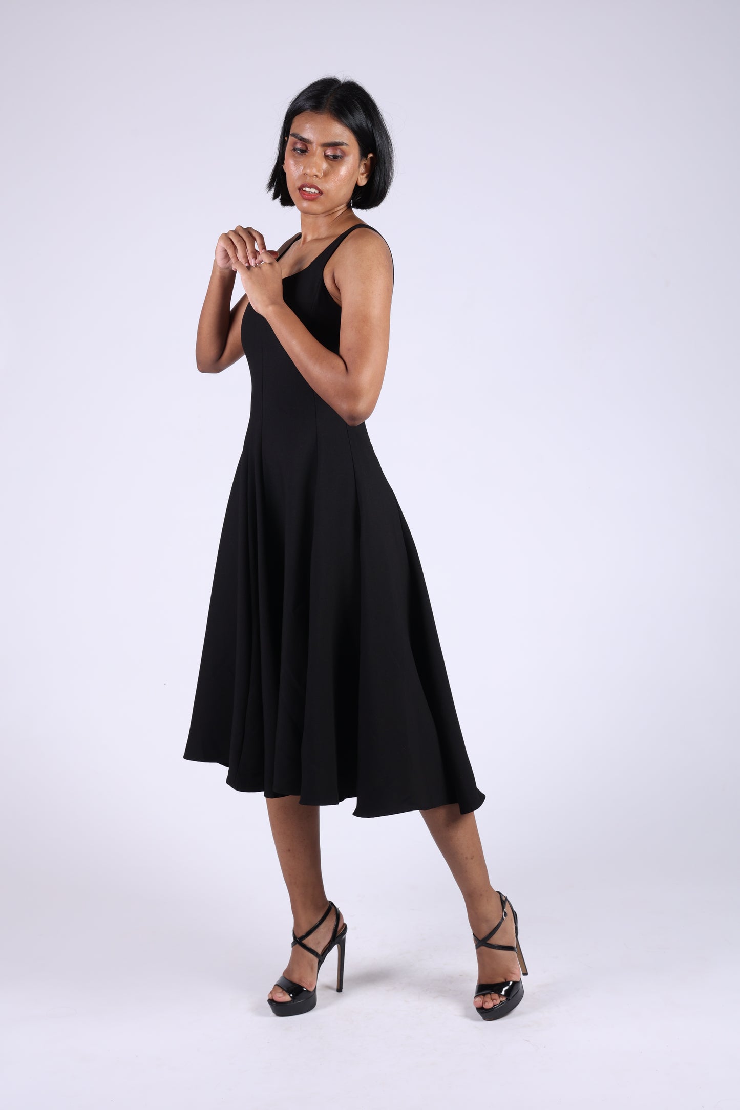 Black Sleeveless Flowy Dress