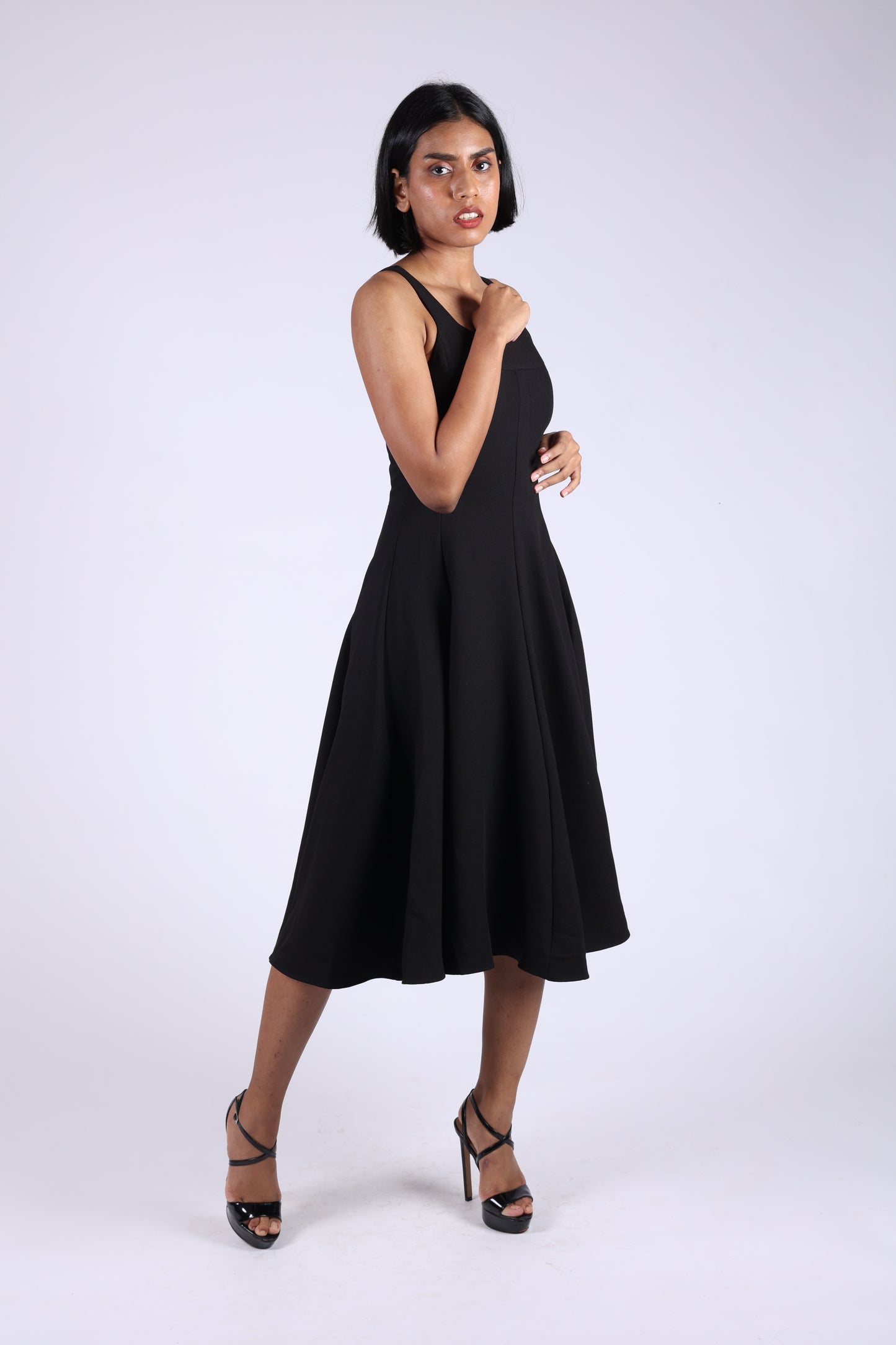 Black Sleeveless Flowy Dress