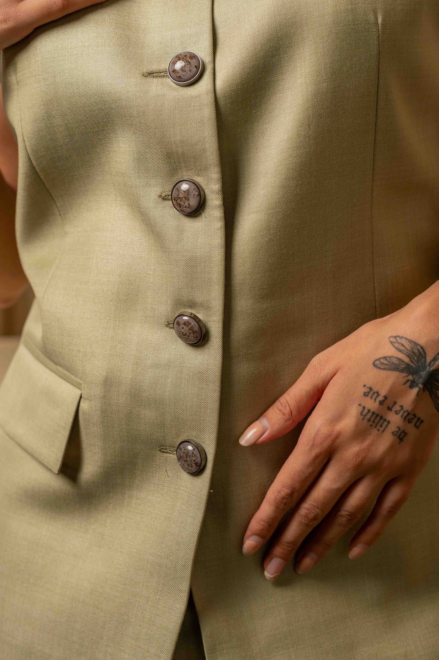 Sans Sleeveless Structured Formal Blazer – Desert sage