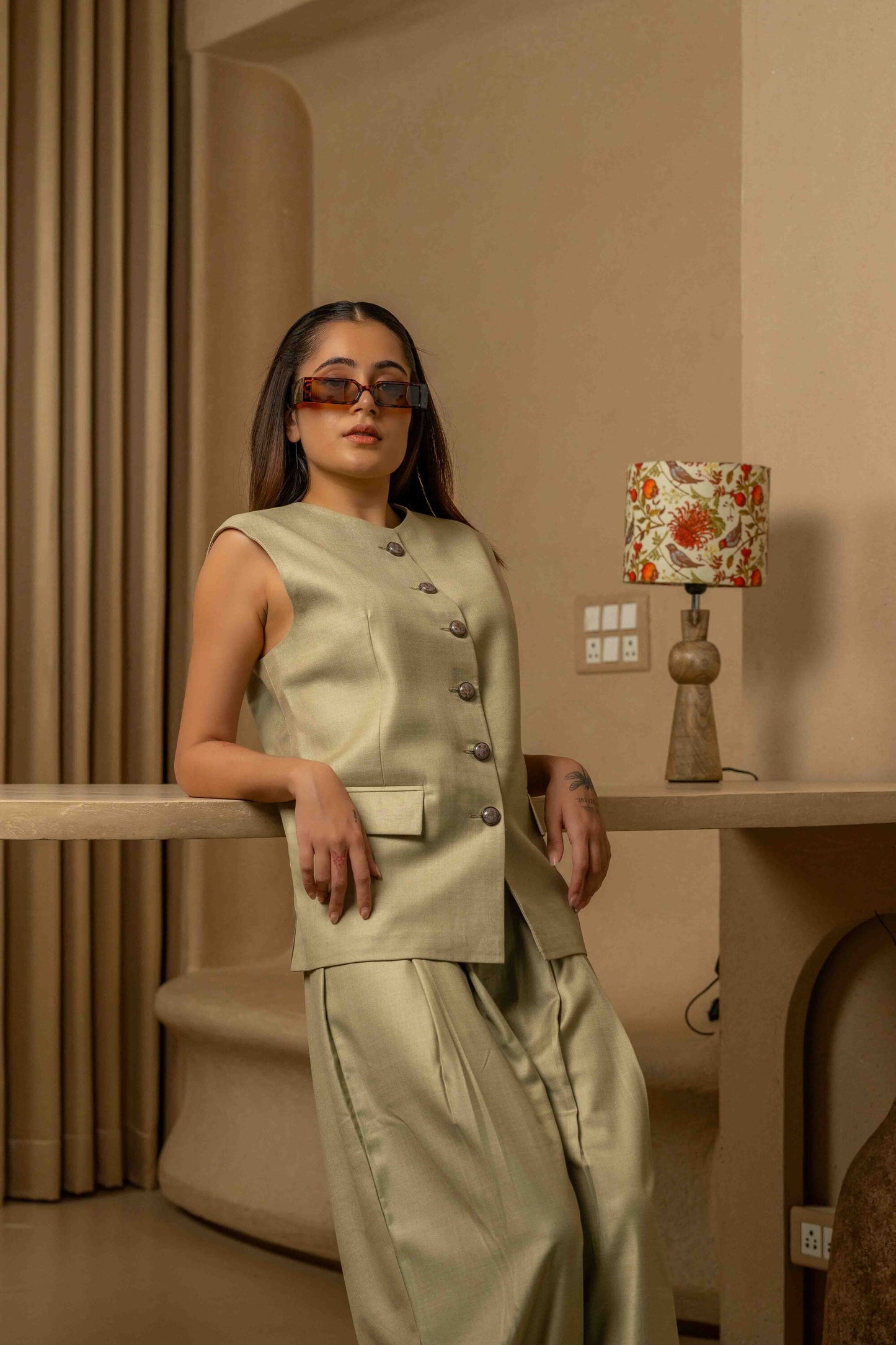 Sans Sleeveless Structured Formal Blazer – Desert sage