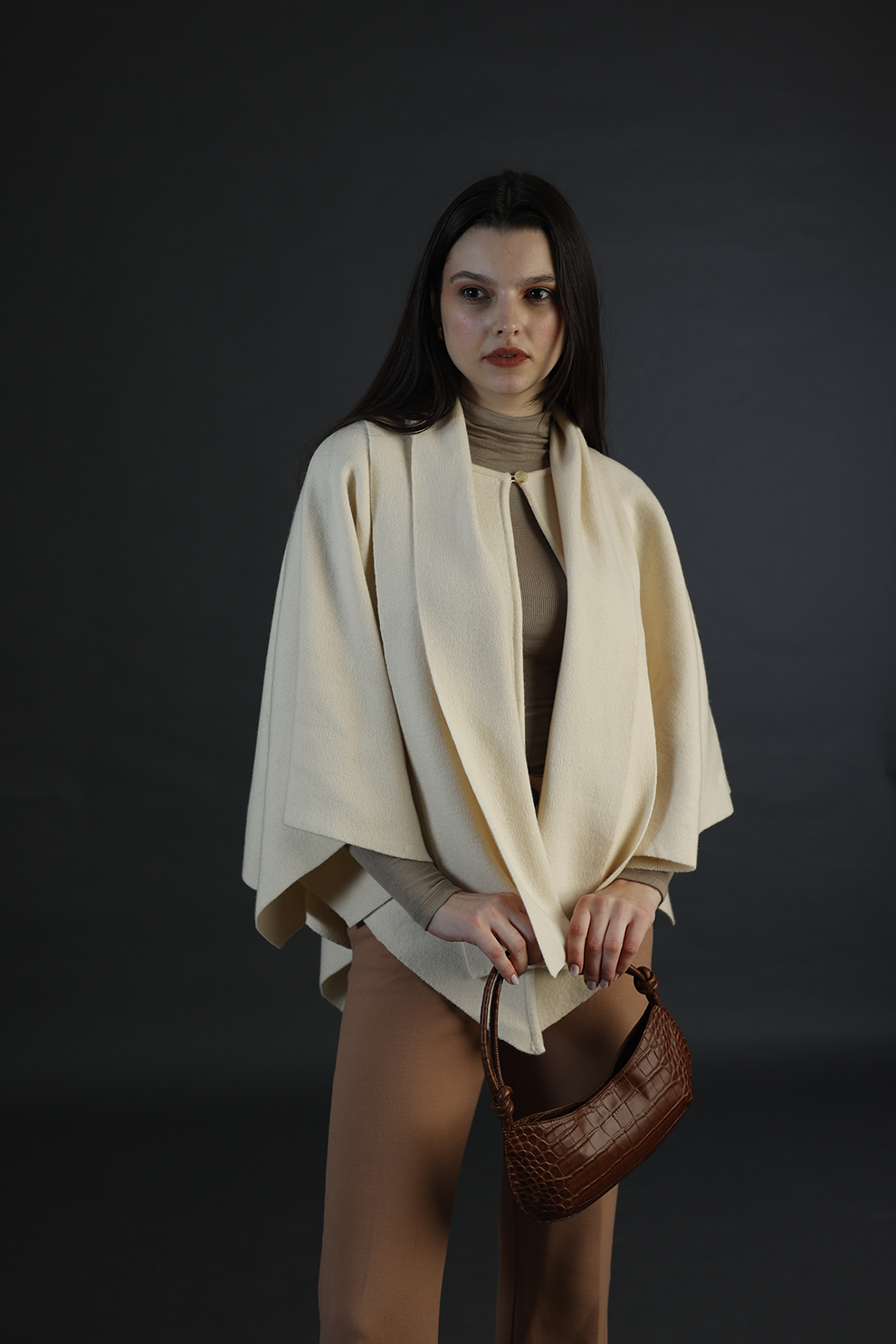 Off-White Cardigan Style Poncho