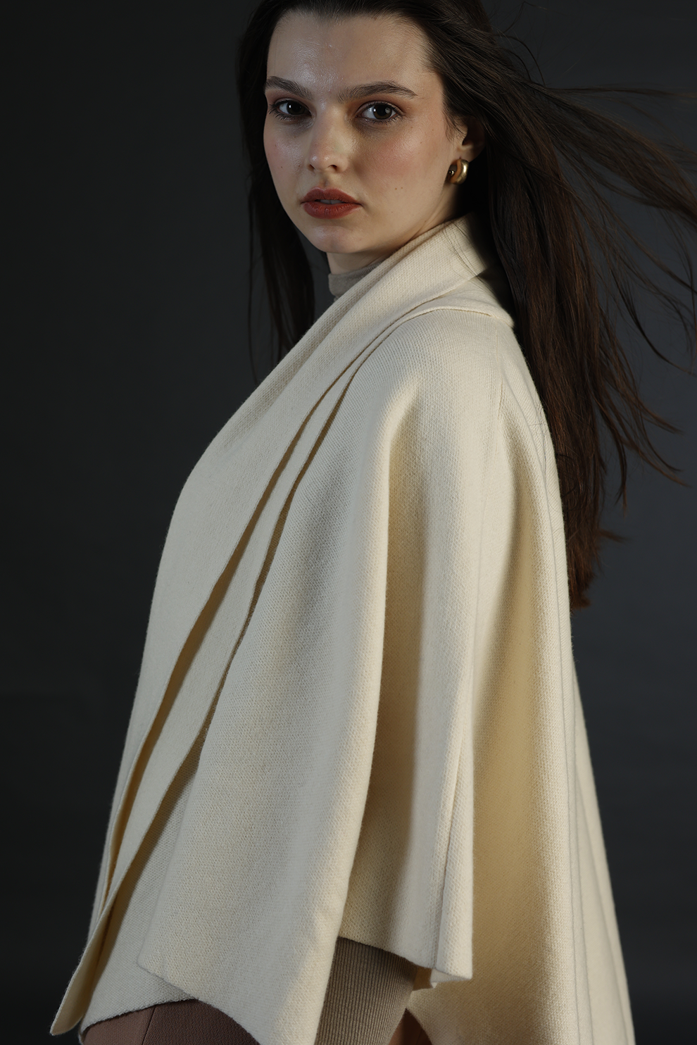 Off-White Cardigan Style Poncho